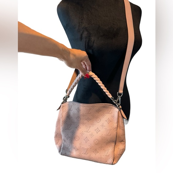 LOUIS VUITTON Babylone Mahina Calfskin Leather Shoulder Bag Pink - Picture 4 of 15